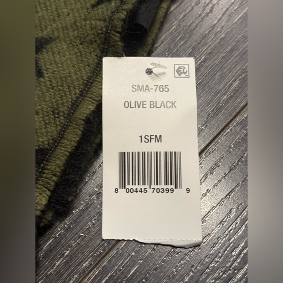 NWT STEVE MADDEN Scarf - Picture 2 of 6